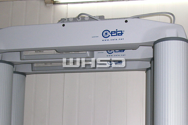 公安局專用便攜式classic進口安檢門圖