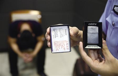 一男子給打火機裹上尿不濕過安檢仍被查