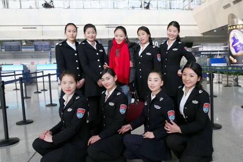 安檢門廠家：烏魯木齊機場安檢練兵！