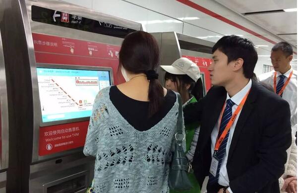 安檢門廠家：過安檢順走他人挎包，女子不認錯辯稱“當時頭暈”