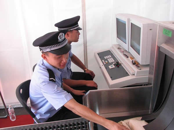 X光安檢機，公安機關安檢好幫手.jpg
